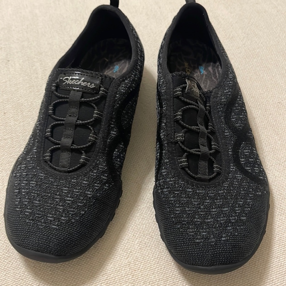 Sketchers shoes